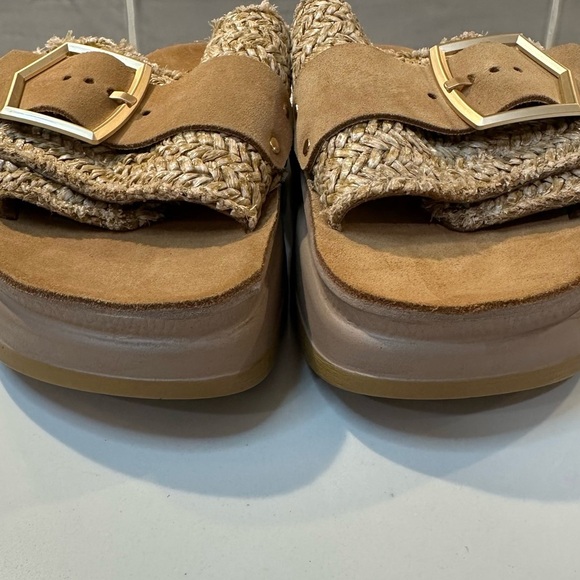 FANTASY SANDALS Tan and Gold Comfort Sandals with Metallic Straps - Picture 9 of 15